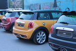 汽车 车位 mini  宝马