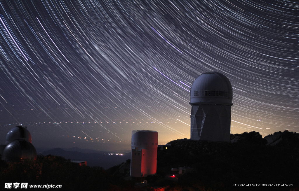 夜晚星空轨迹