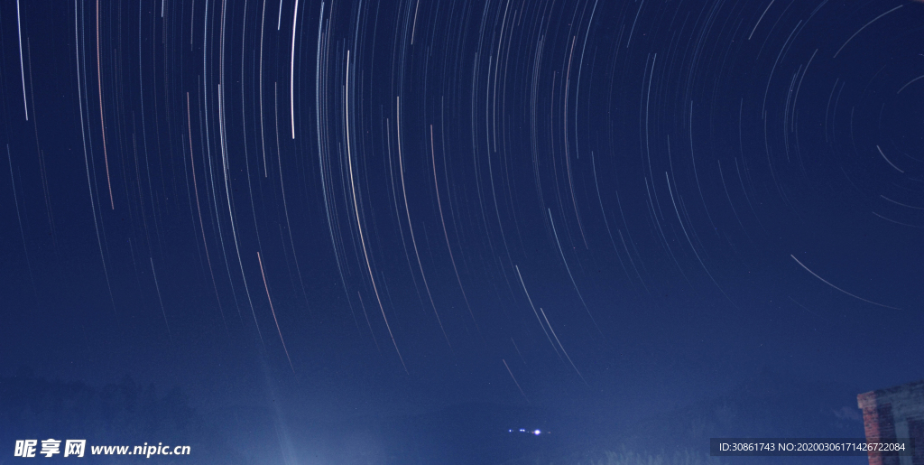 夜晚星空轨迹