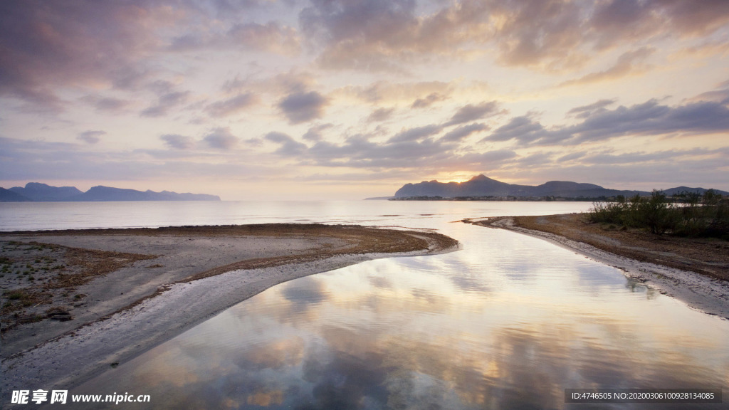 河流