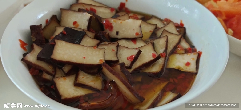 油泼香干