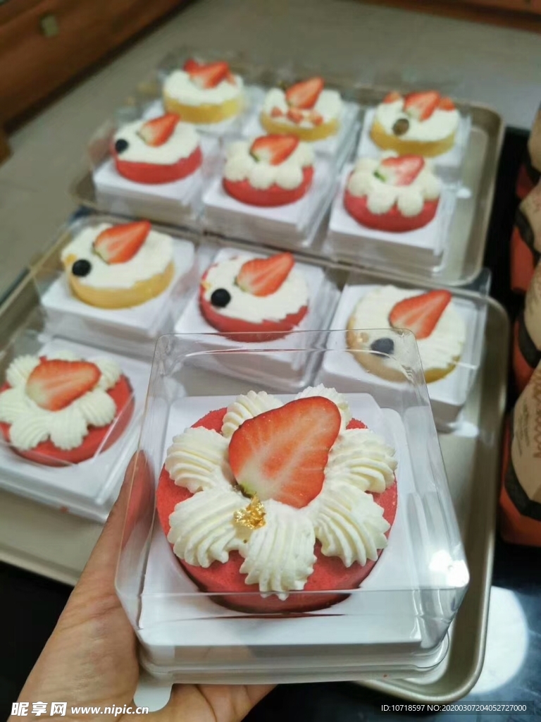 草莓蛋糕