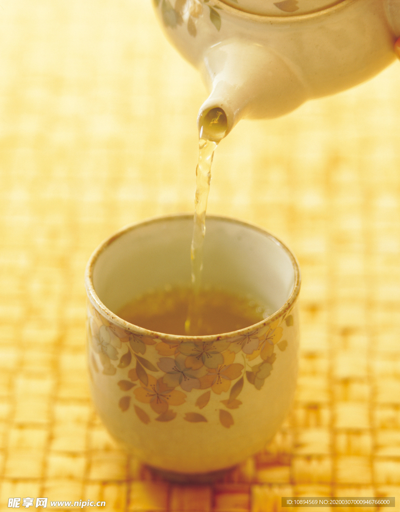 倒茶