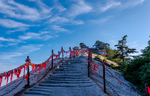 华山顶峰