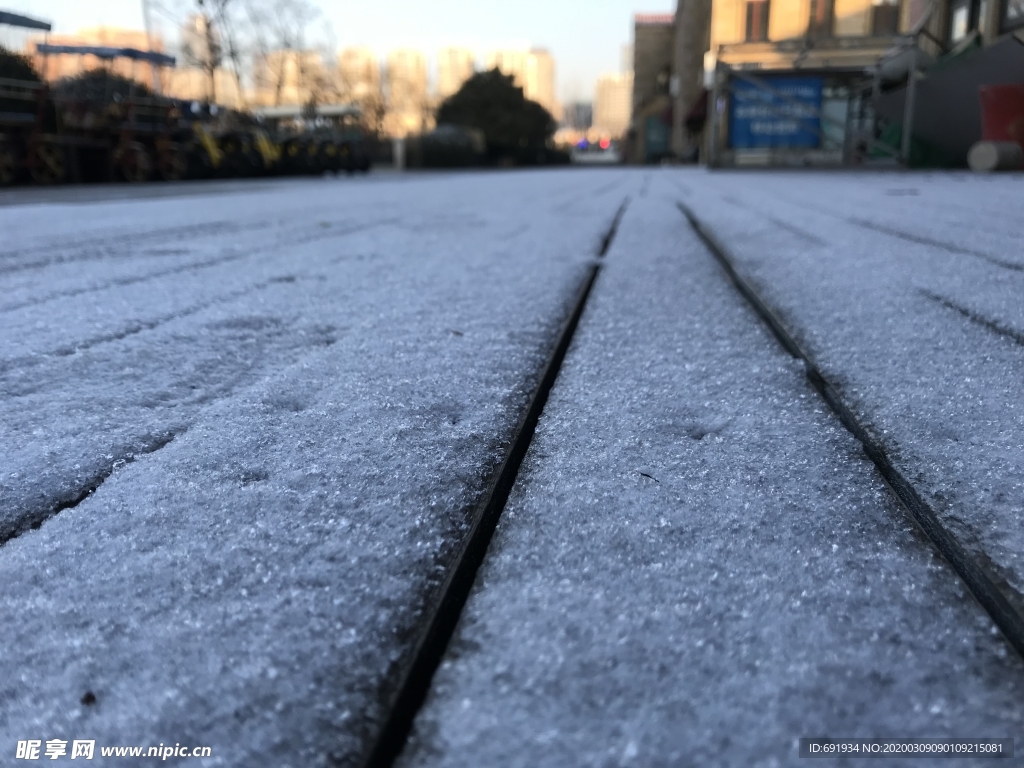 雪后道路