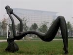 母与子雕塑