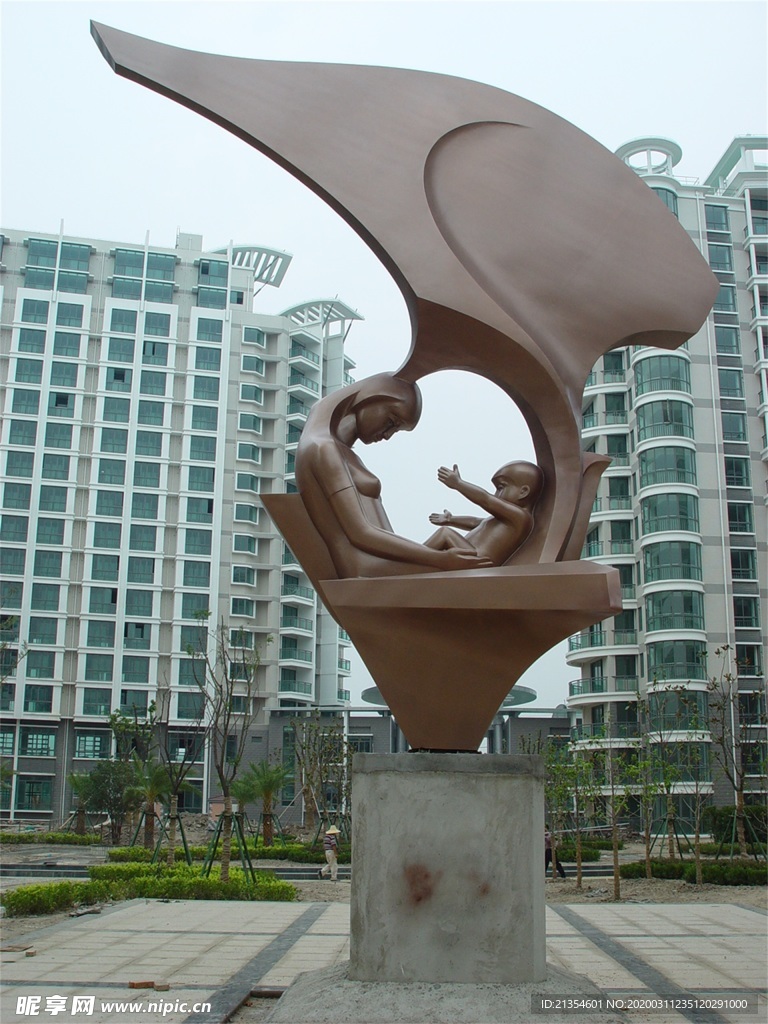 母子雕塑