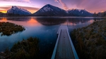 群山湖泊天空云彩风景