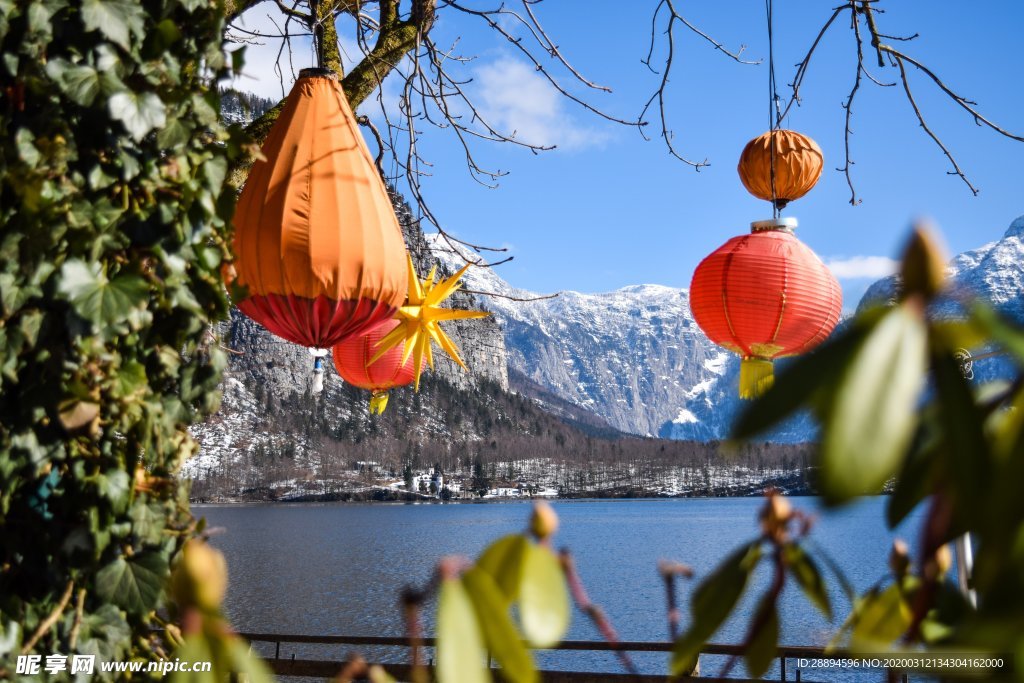 湖 山灯笼 美丽雪山