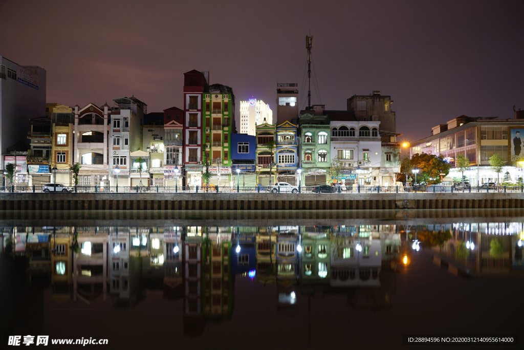 夜 街 城市 路 灯 霓虹灯