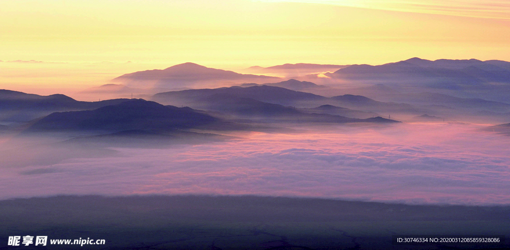 夕阳山下