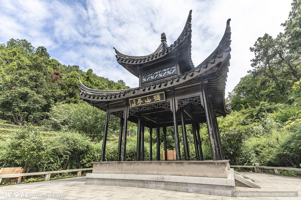 中式建筑凉亭