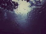 雨天海报