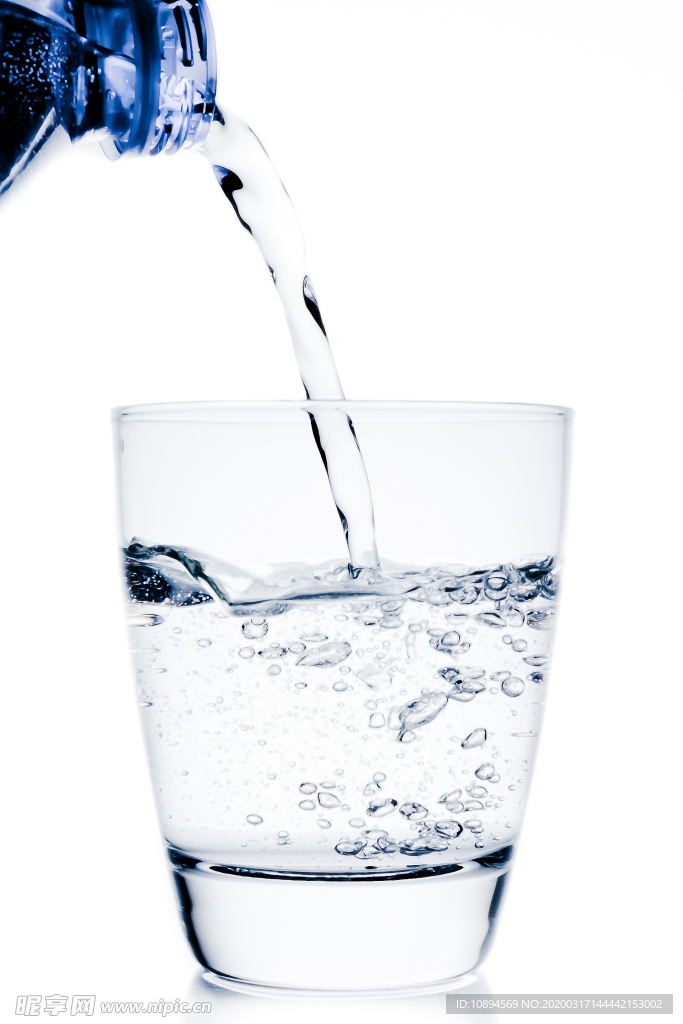 倒水
