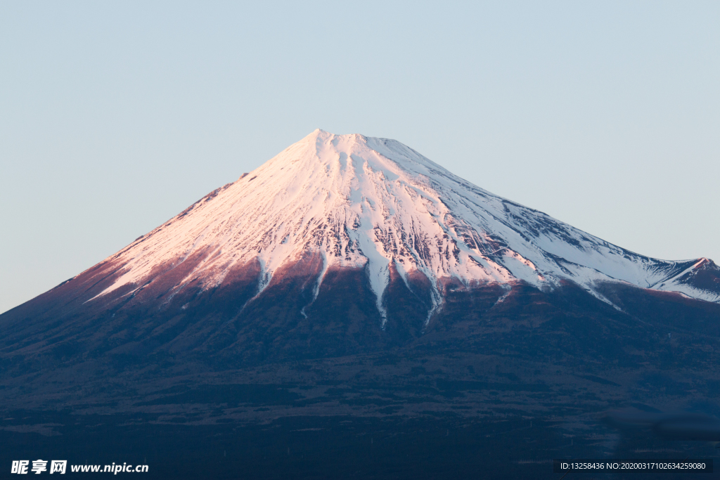 雪山天空风景高山背景