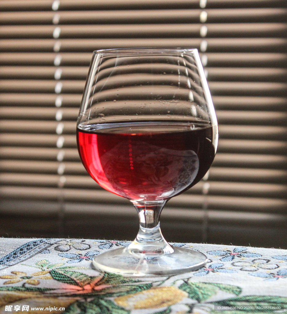 玻璃杯 葡萄酒 红色