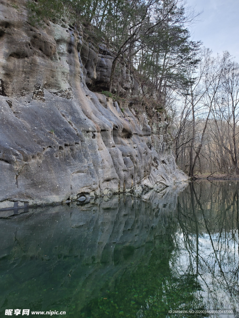 山 欧扎克山 水 河 溪 户外