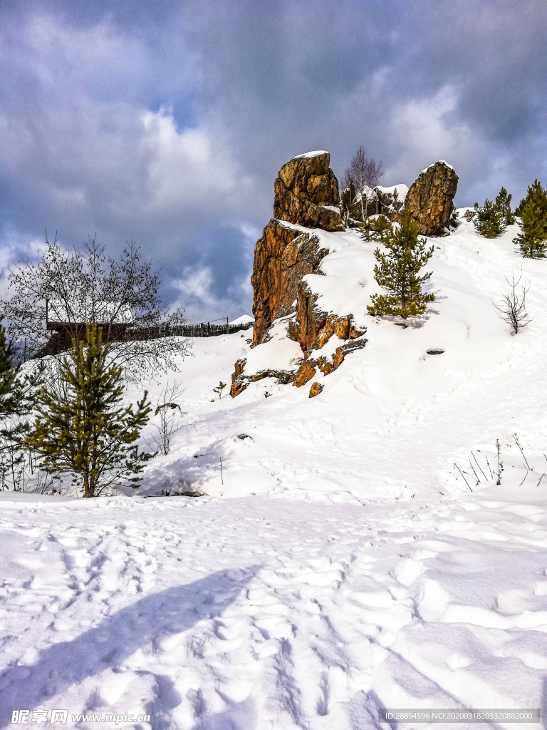 乌拉尔 山 岩 旅游 雪