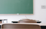 学校课堂桌椅