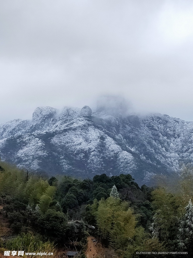 雪山