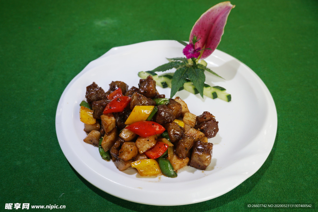 杏鲍菇炒牛肉粒