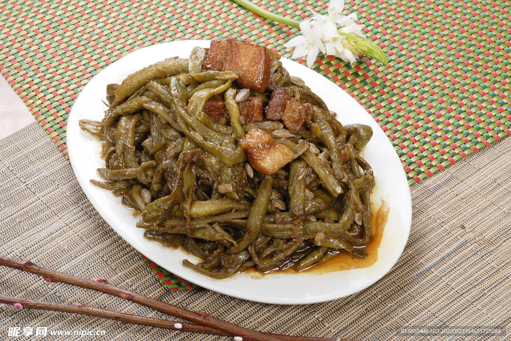 红烧肉炖豆角