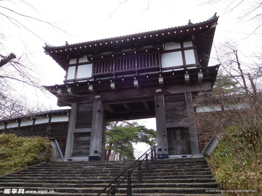 日式仿古大门