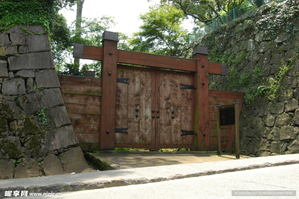 仿古木门