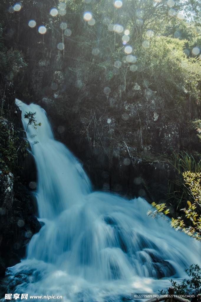 潺潺流水