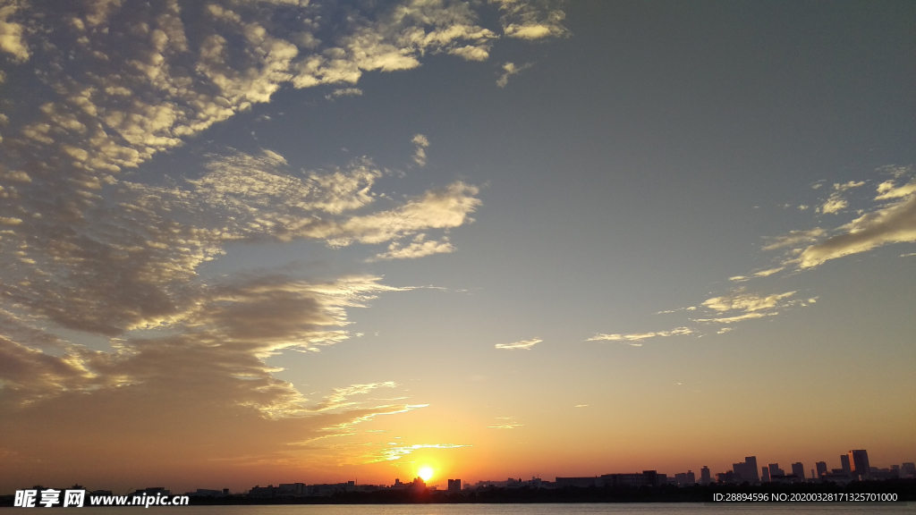 日落 天空
