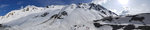 蓝天白云雪山