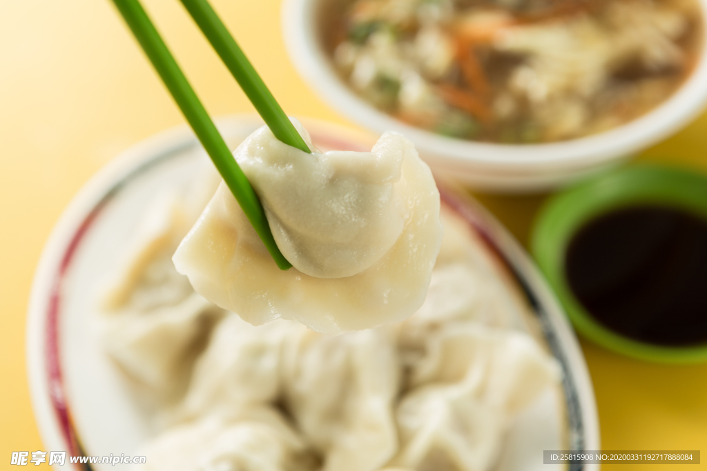 饺子锅贴馄饨图片