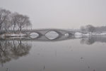 冬日雪后石桥