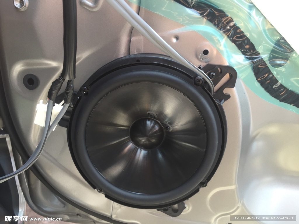 汽车加装音响扬声器低音喇叭