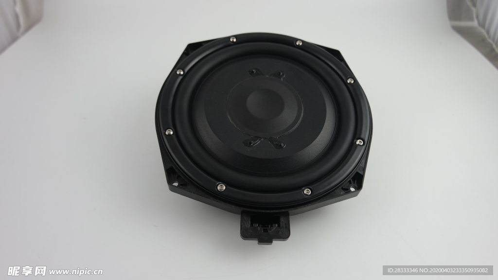 汽车加装音响扬声器低音喇叭黑色