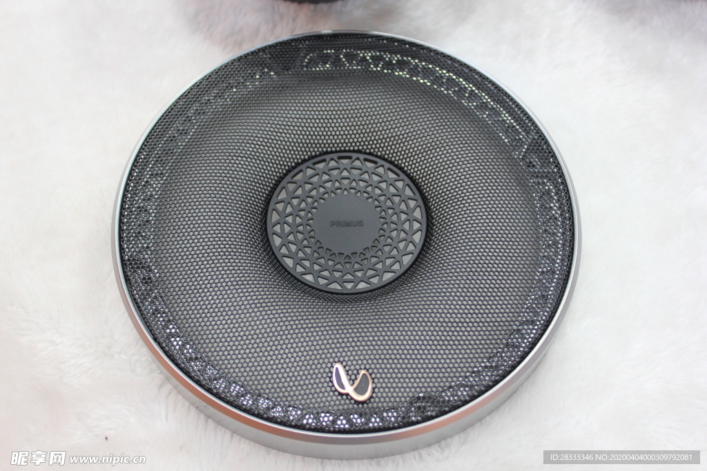 汽车加装音响扬声器低音喇叭