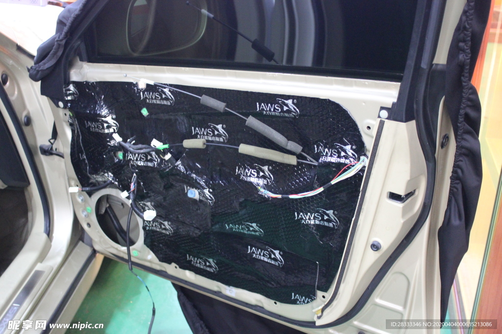 汽车 音响 走线 车门