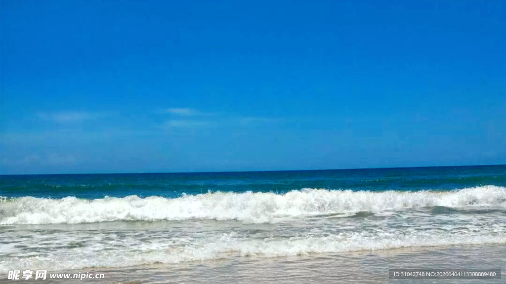 海洋白浪