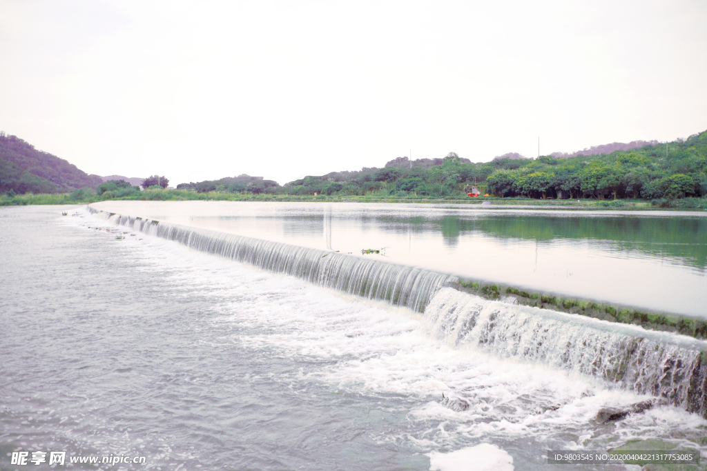 水坝水堤