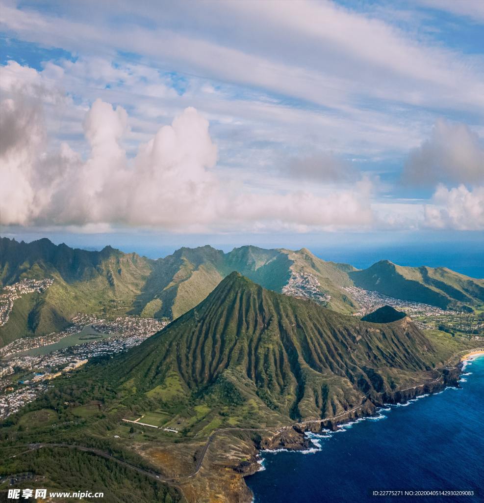 山脉大海