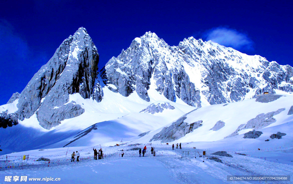 玉龙雪山