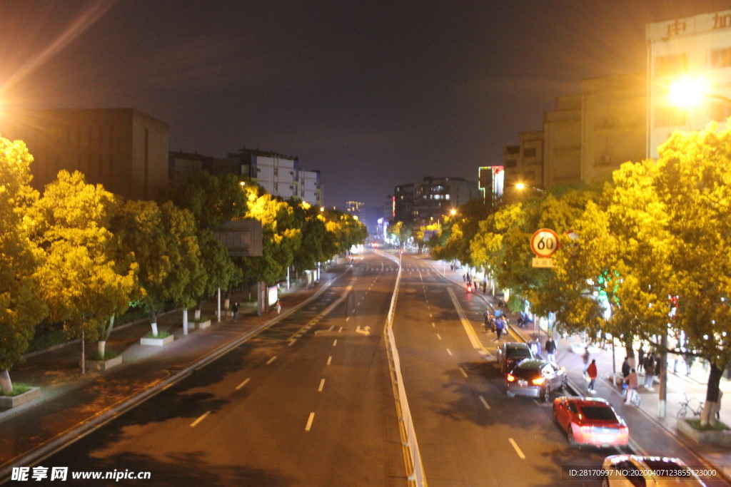 大学城夜景