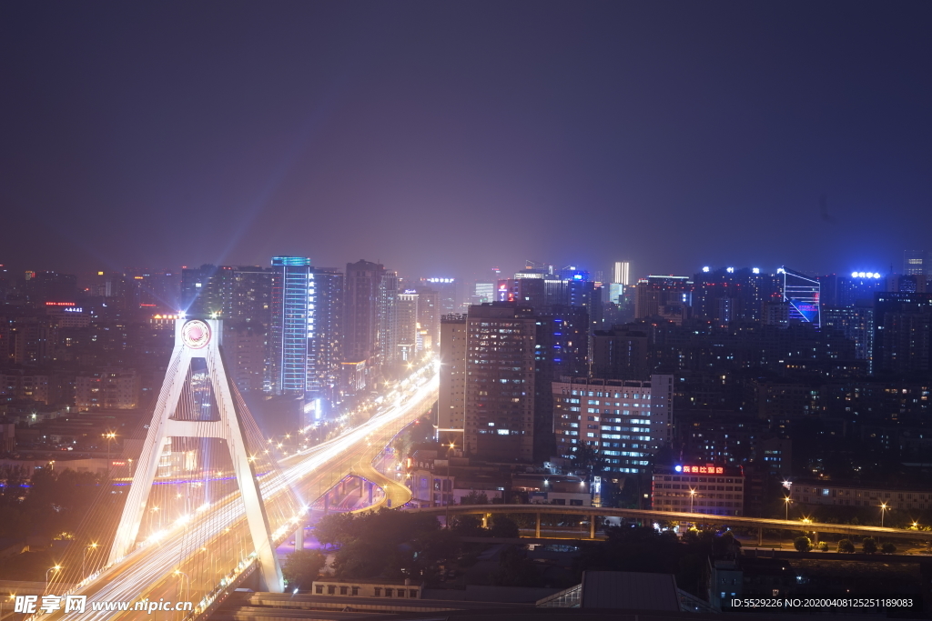 成都人南立交夜景