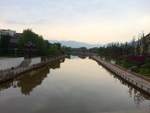 小河桥上走廊
