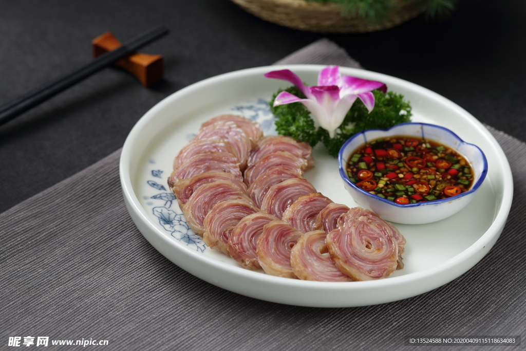 缠丝酸辣脆骨