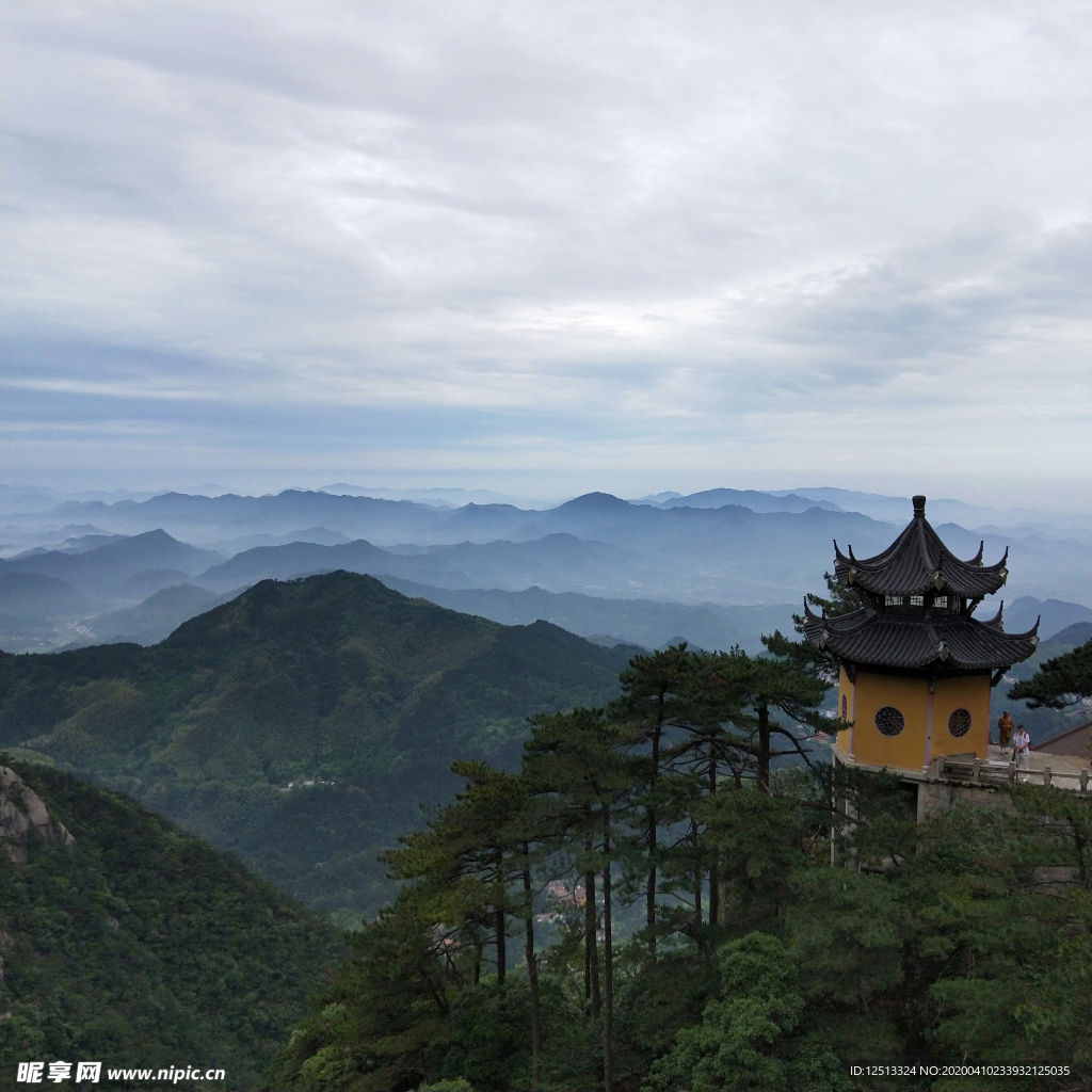 九华山