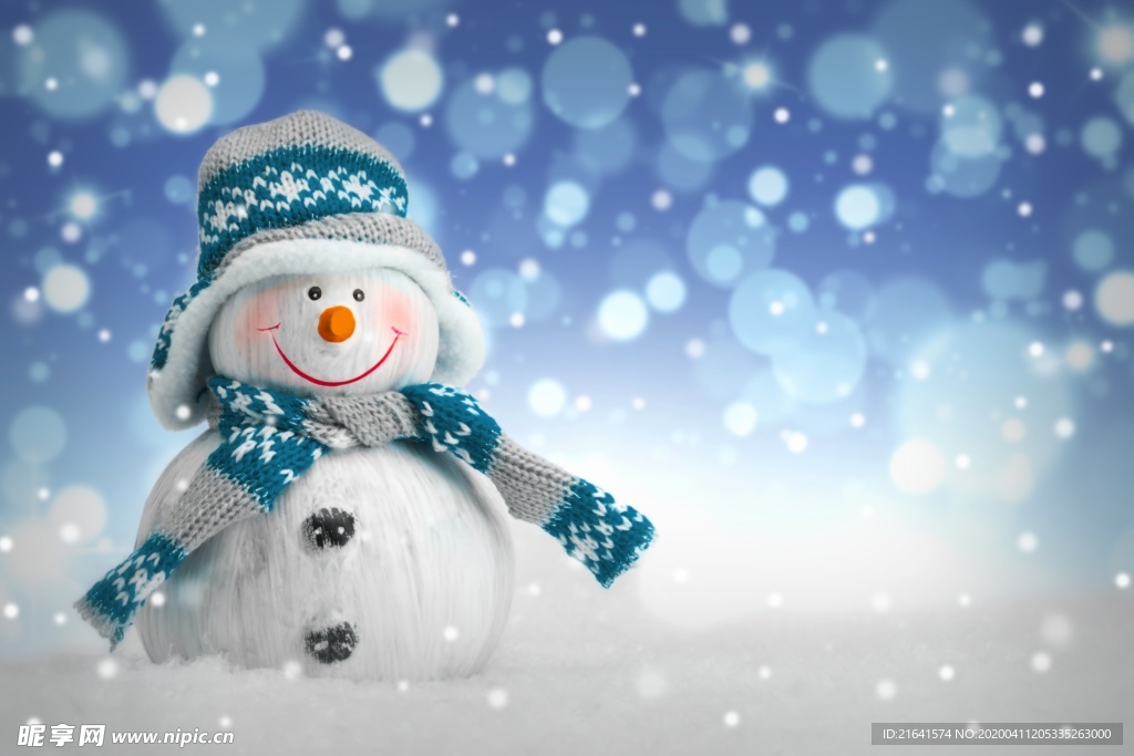 戴帽子围巾的可爱雪人