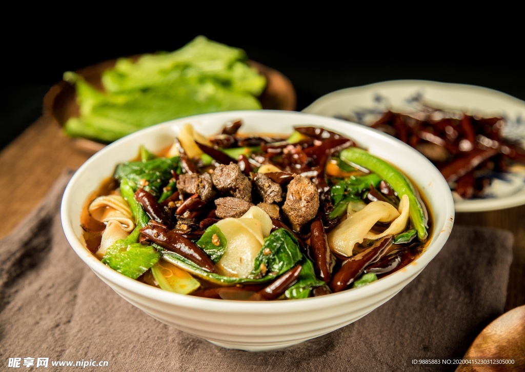 牛肉板面