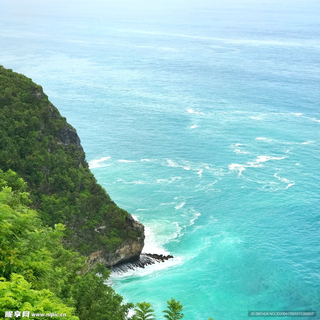 巴厘岛海边悬崖