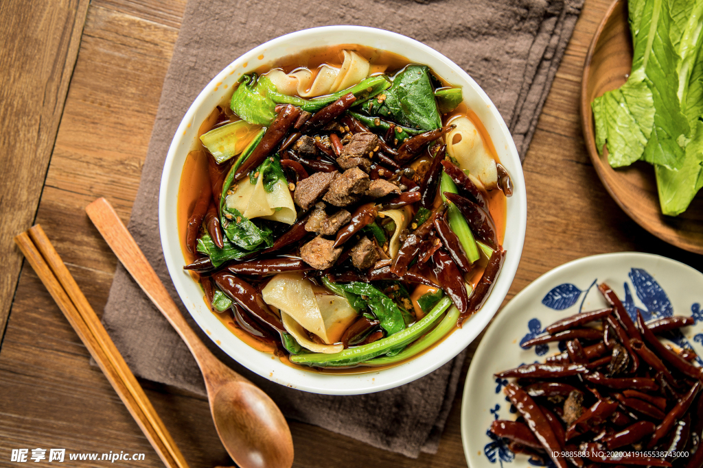 牛肉板面